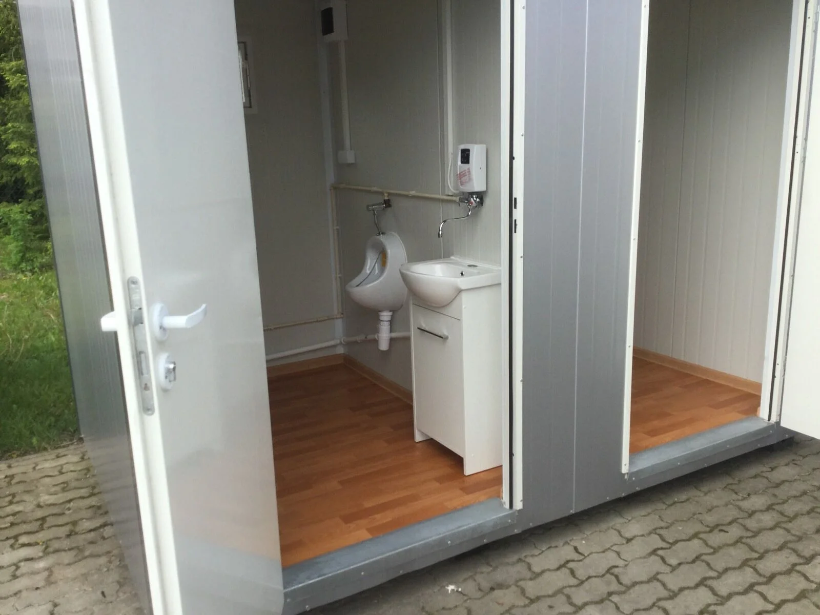 Contenedor Sanitario, Cabina WC Doble para Uso Externo - Imagen 13